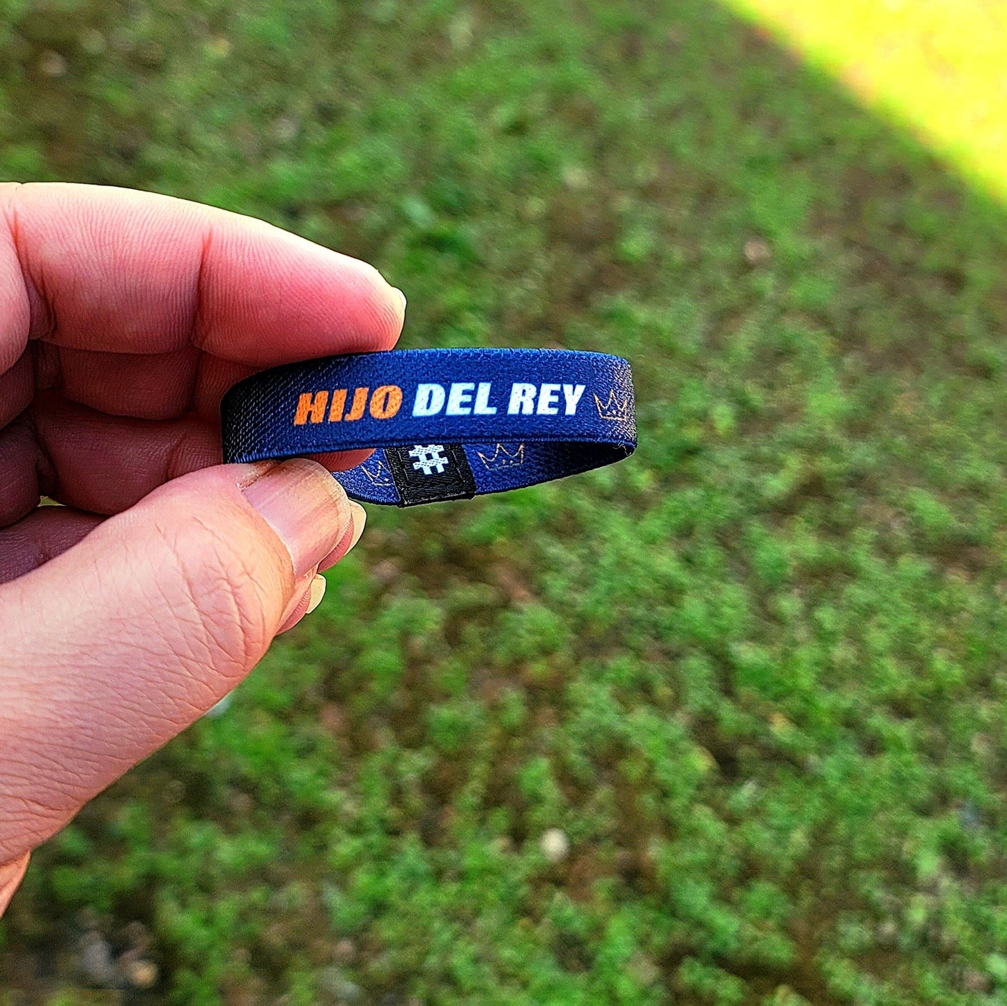 Wristband Hijo del Rey - ESCRITO:ESTÁ