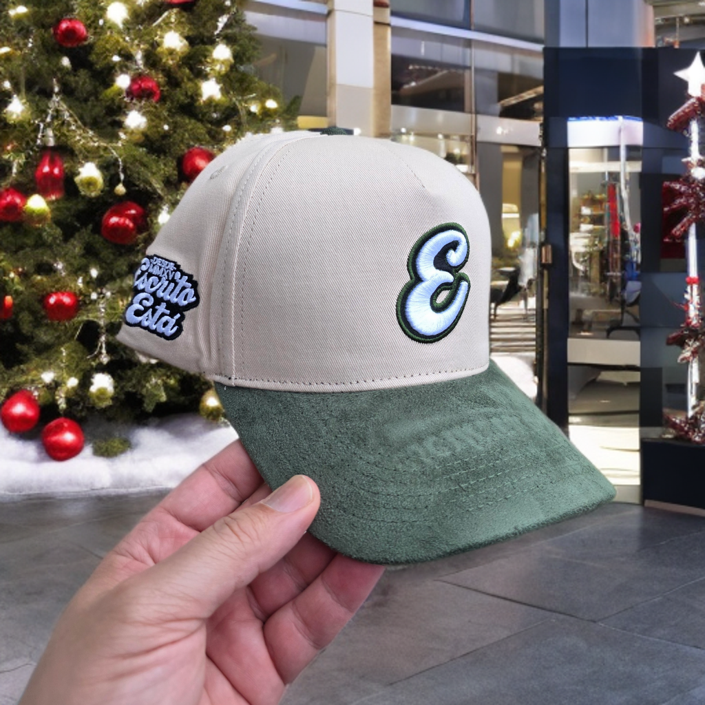 Brand Cap Christmas Tree Gamuza